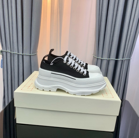 Alexander McQueen sneakers - Picture 3 of 5